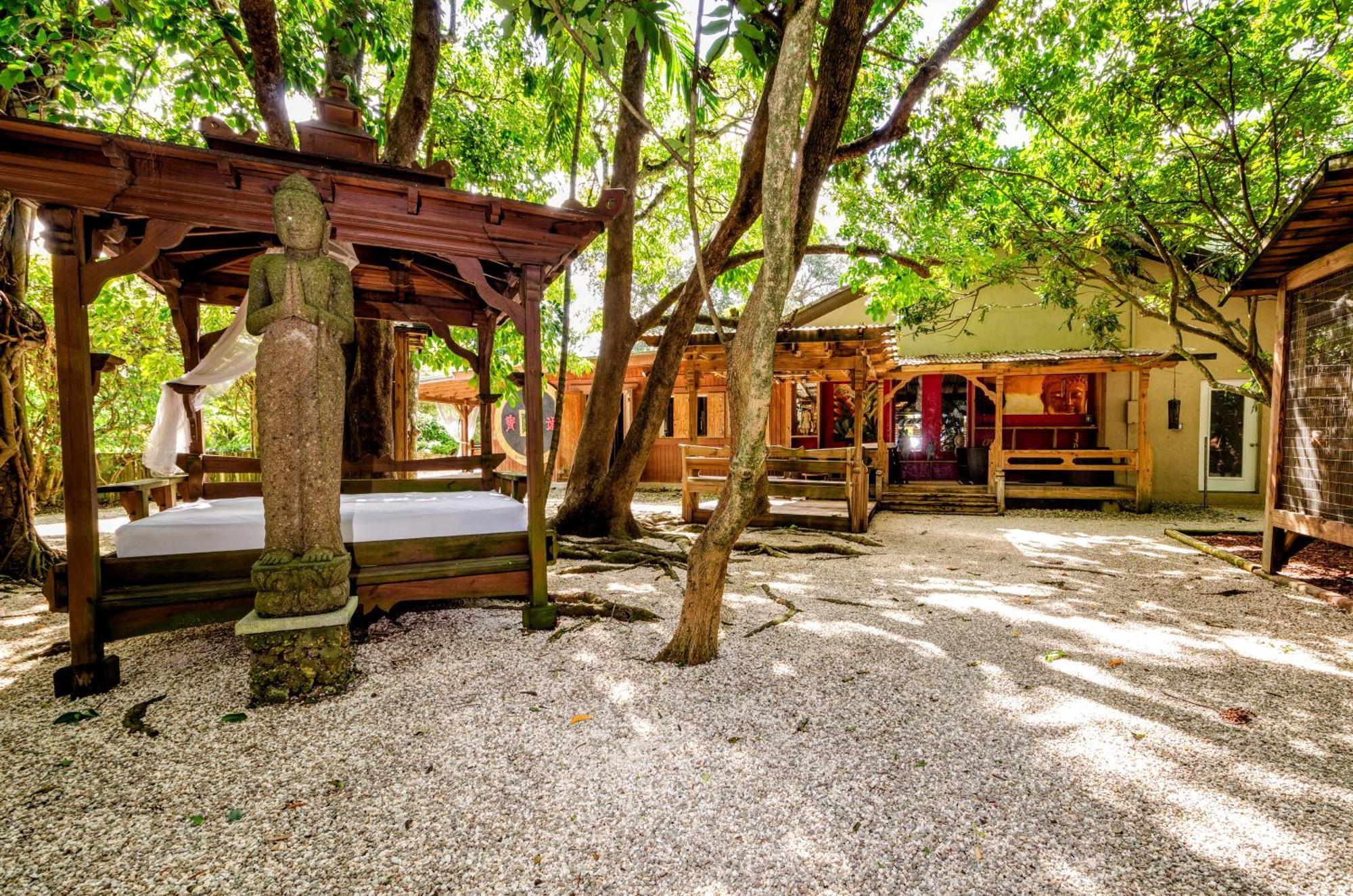 Вилла Magical Wonderkoi House In A Japanese Koi Garden Майами Экстерьер фото